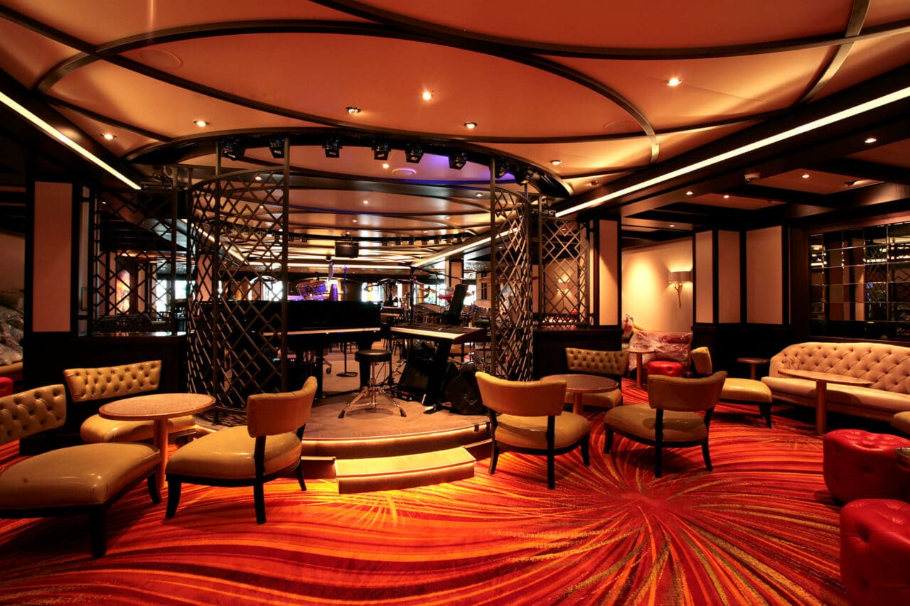 Hull 6242 Carnival Vista