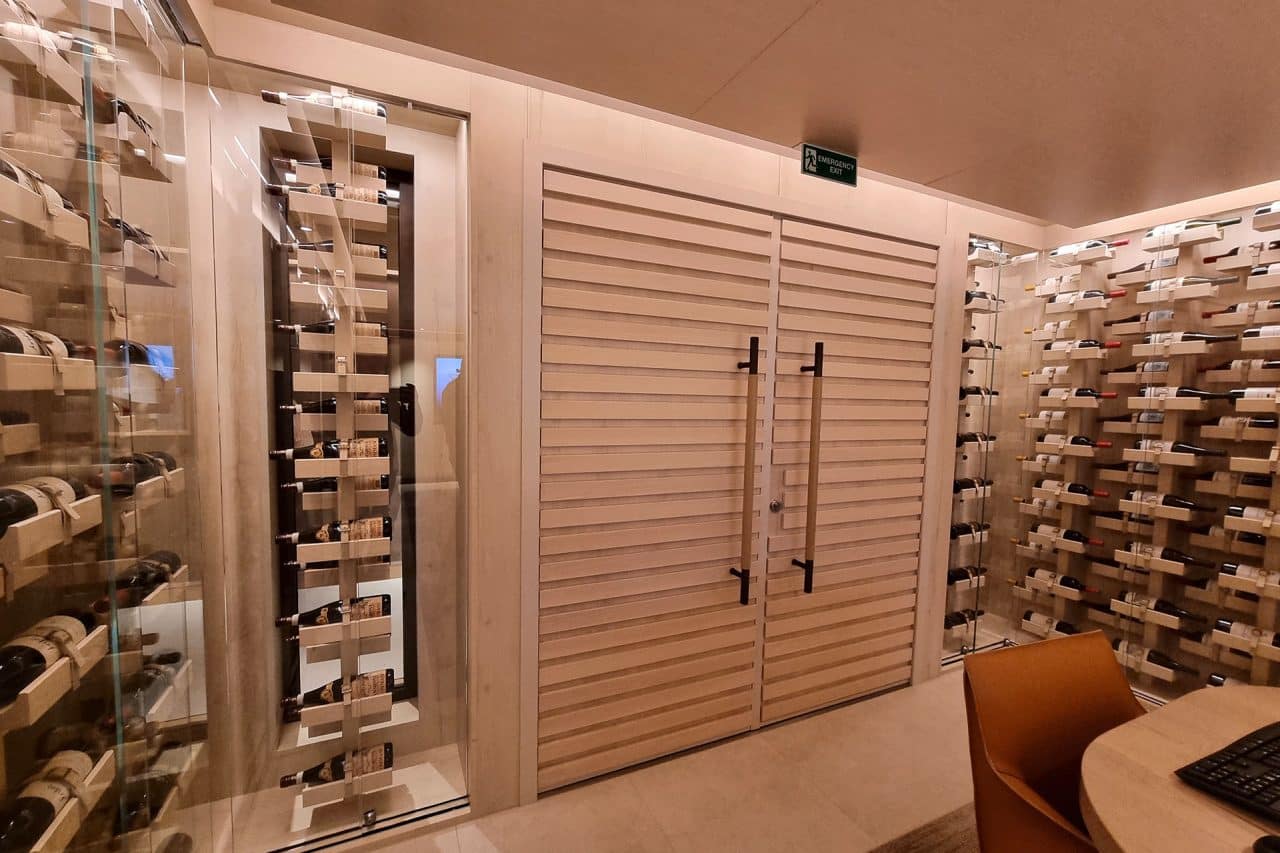 Hull 907 Viking Polaris