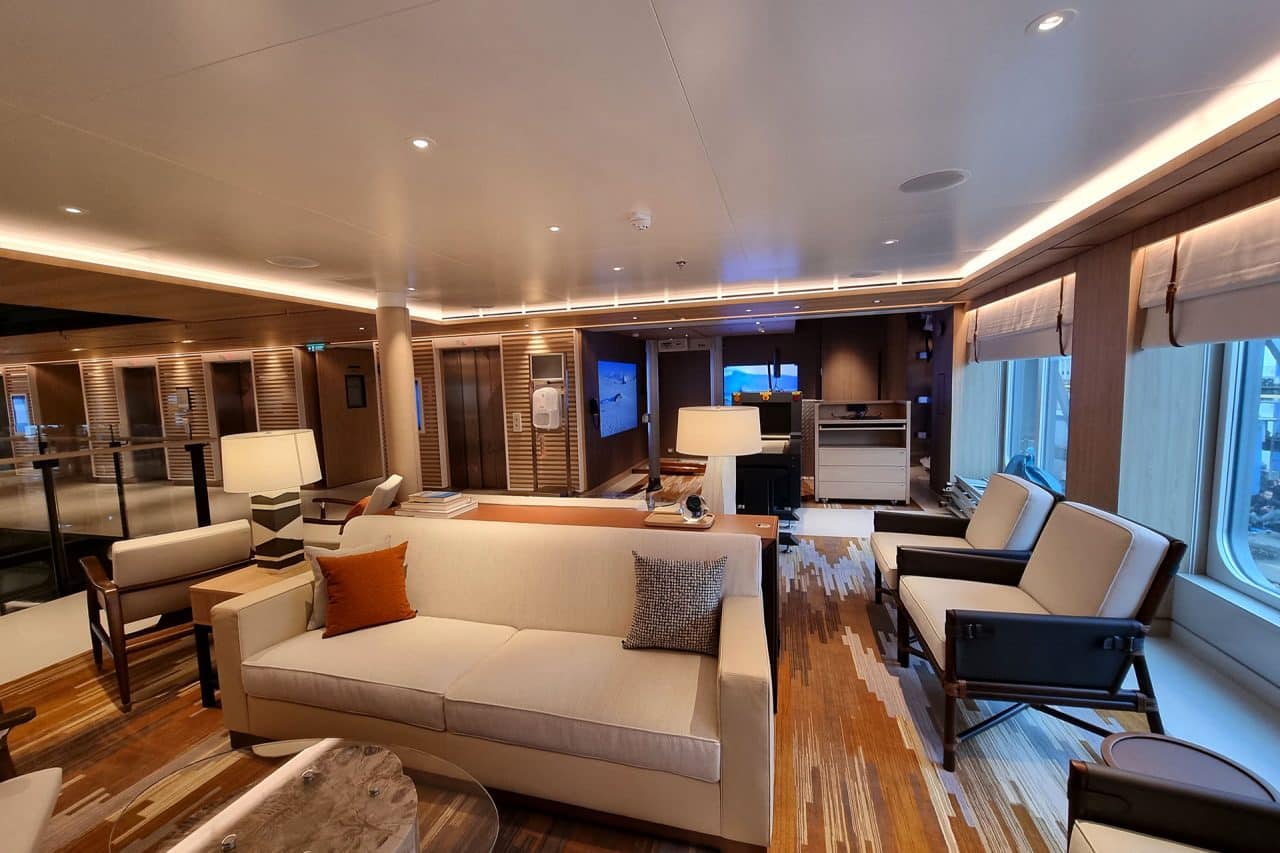 Hull 907 Viking Polaris