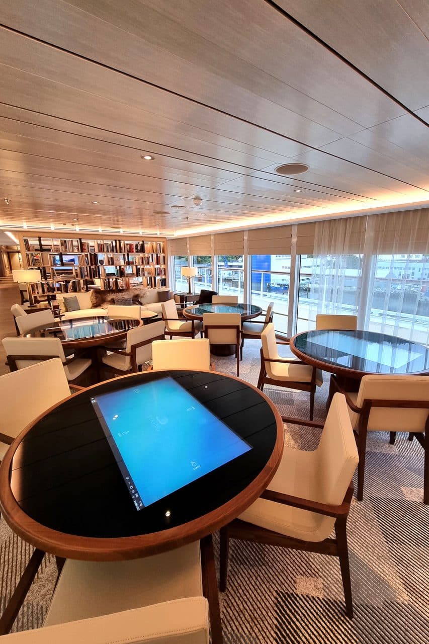 Hull 907 Viking Polaris