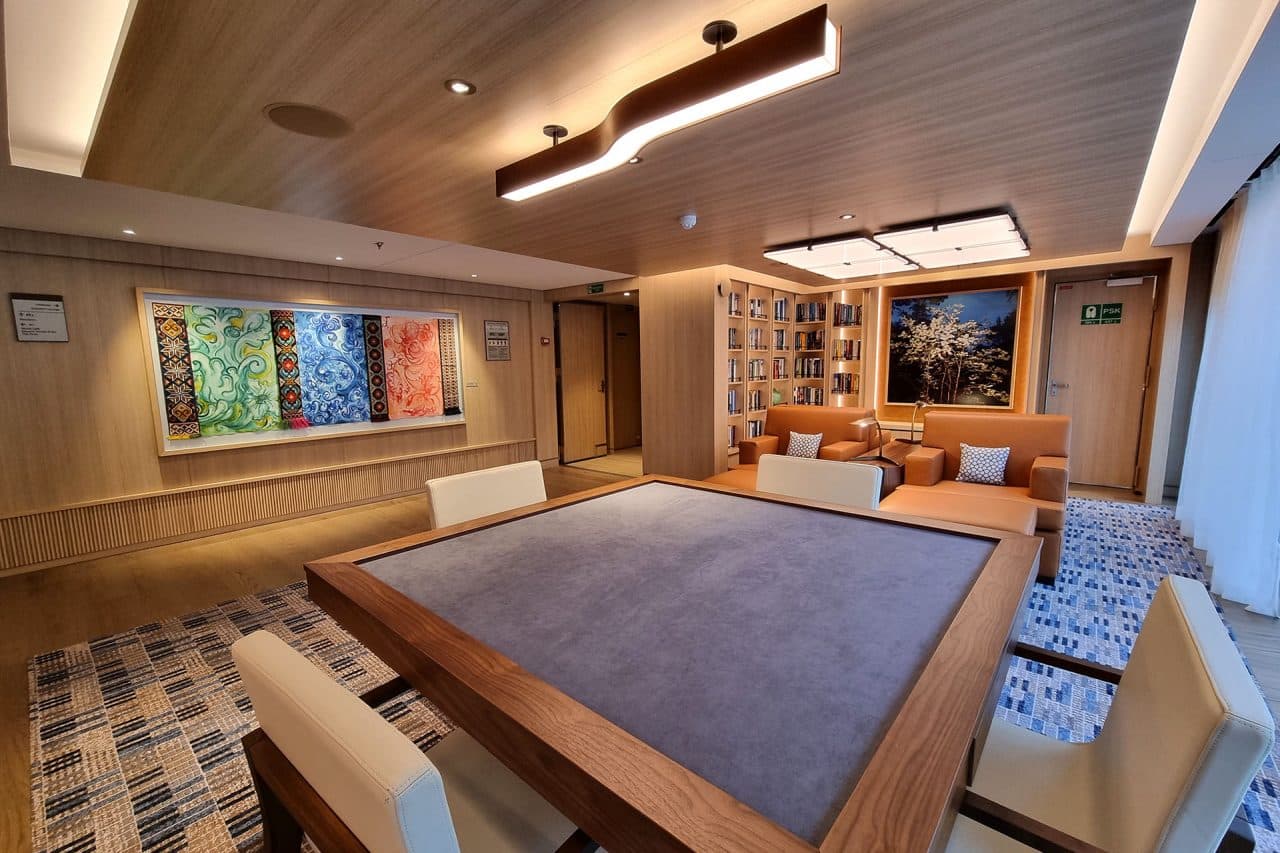 Hull 907 Viking Polaris